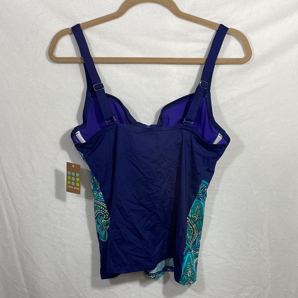 Title Nine Swim Top w Underwire and hidden adjustable back clasps. 🌟NWT🌟sz 36c - Picture 4 of 9